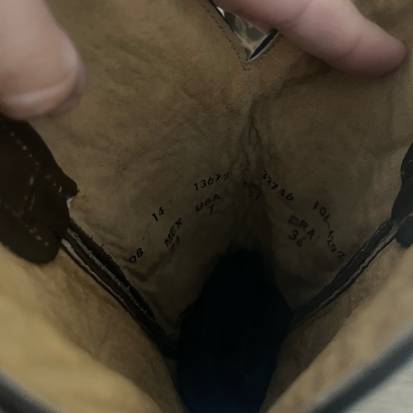 Dark Brown Cowboy 🤠 Boots 👢 with Gold Embroidery size 7 - Picture 12 of 13